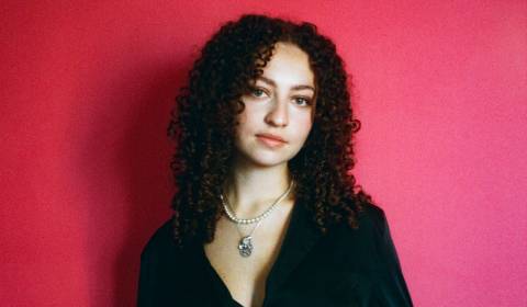 A Holiday Afternoon with Avery Raquel